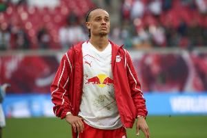 TA：阿森纳续约恩瓦内里，可能会降低对哈维-西蒙斯的需求